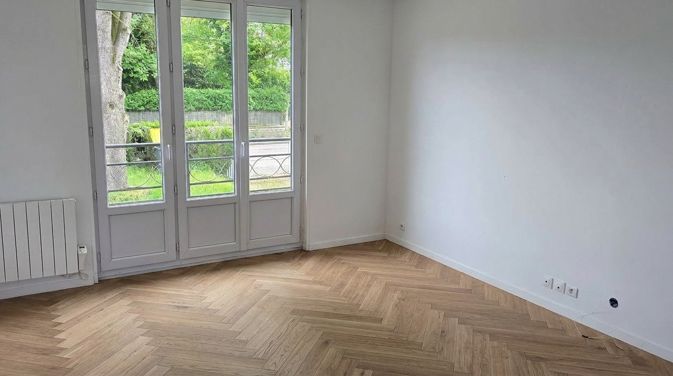 Séjour rénové, parquet chêne bâtons rompus — Chartrons